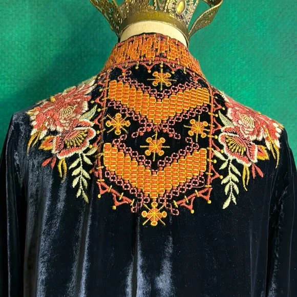 Johnny Was Black Cape with Vibrant Orange Embroidery - Picture 7 of 11